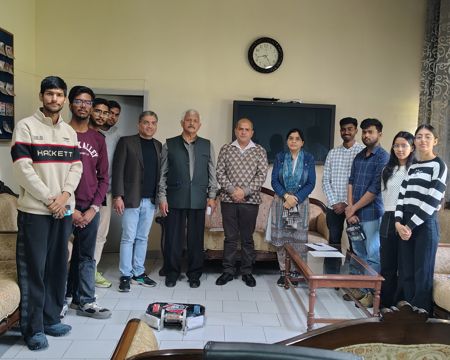 SAE UIET, ਪੰਜਾਬ ਯੂਨੀਵਰਸਿਟੀ TECHNEX '25 ਵਿੱਚ ਚਮਕੀ: ਗਲਾਈਡਰ ਮੁਕਾਬਲੇ ਵਿੱਚ ਤੀਜਾ ਅਤੇ ਰੋਬੋਵਰ ਵਿੱਚ ਚੌਥਾ ਸਥਾਨ ਪ੍ਰਾਪਤ ਕੀਤਾ